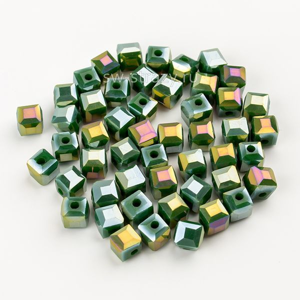 Бусины-кубики 6 мм зеленый с АВ