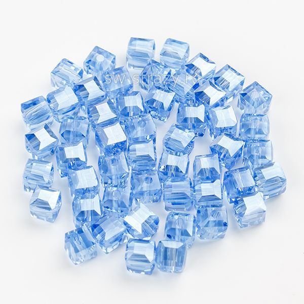 Бусины-кубики 6 мм голубой прозрачный с радужным эффектом