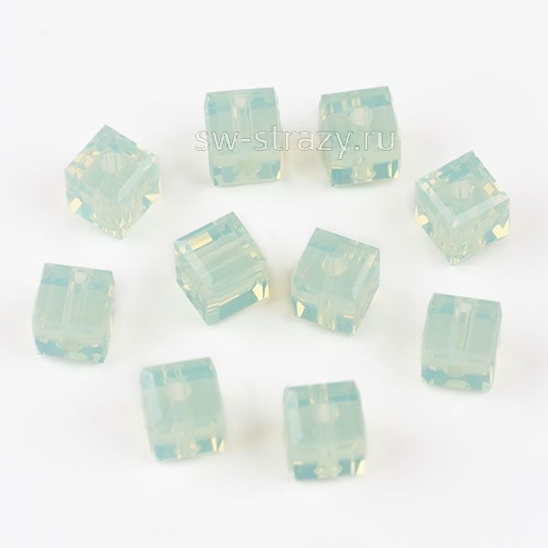 Бусины 5601 4 mm Chrysolite Opal