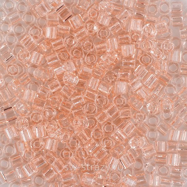 Бисер Cube 1,5 mm #0011 прозрачный розалин