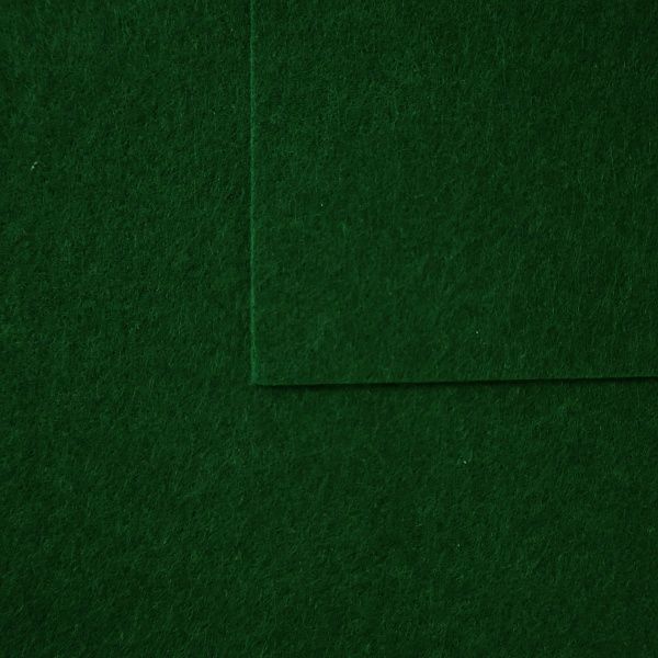 Фетр жесткий лист 20х30см толщина 1мм , темно-зеленый (667) Ideal