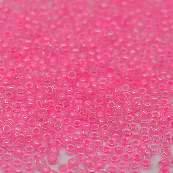 Бисер круглый 11/0 #0379 Окрашенный изнутри, хрусталь/розовый